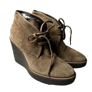 Aquatalia Women's Vianna Weatherproof Desert Wedge Bootie Size 8.5 Taupe Suede